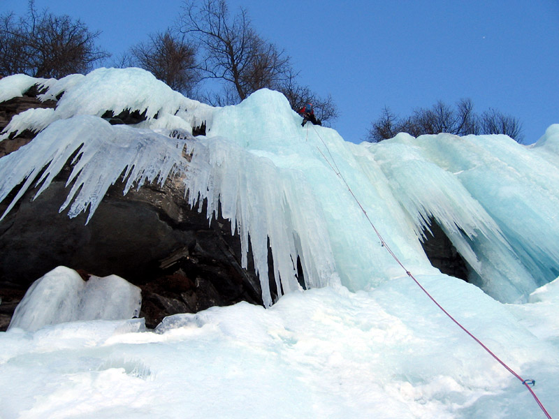 Salto del Nido, Val Febbraro