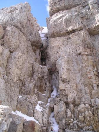 Croda Rossa d'Ampezzo, Via Grohmann, camino sotto la cima dal basso