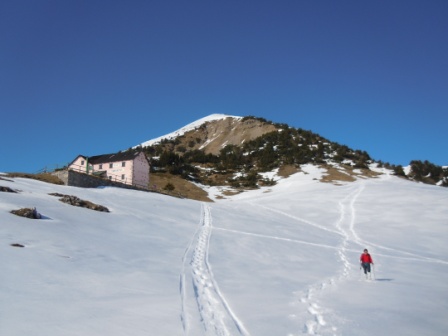 Orobie Trekking in Val Taleggio, dalla Piana d'Alben vista sul culmine 1.900mt slm Orobie Trekking in Val Taleggio, dalla Piana d'Alben vista sul culmine 1.900mt slm