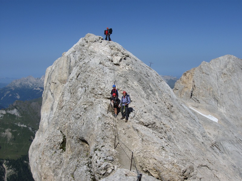 PENIA ALTRO PUNTO PANORAMICO IN CRESTA PENIA ALTRO PUNTO PANORAMICO IN CRESTA