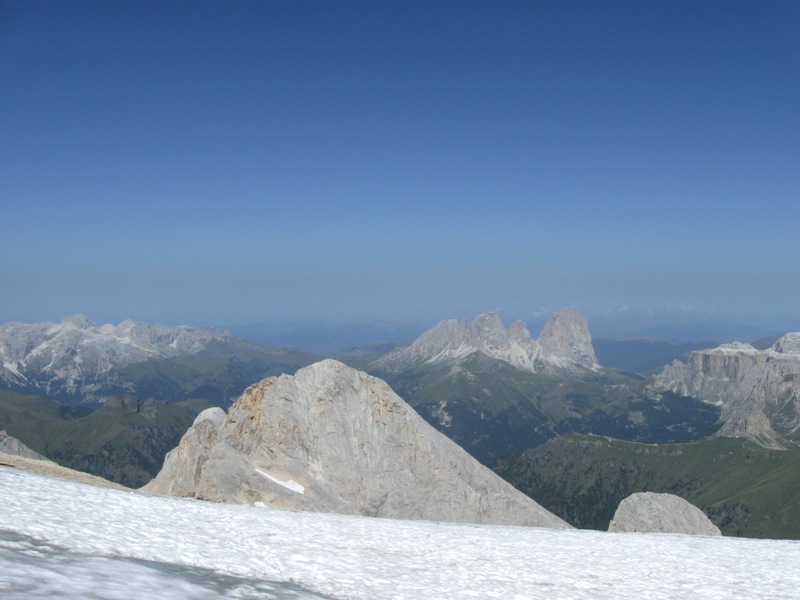 PENIA A SX CATINACCIO CENTRO SASSO LUNGO SX SELLA E IN PRIMO PIANO GRAN VERNEL PENIA A SX CATINACCIO CENTRO SASSO LUNGO SX SELLA E IN PRIMO PIANO GRAN VERNEL