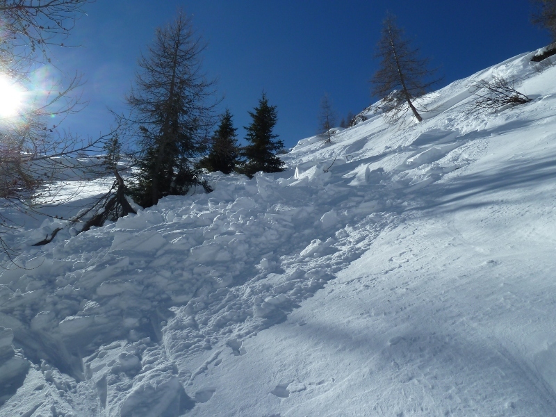 Deposito piccolo lastrone sottovento Deposito piccolo lastrone sottovento