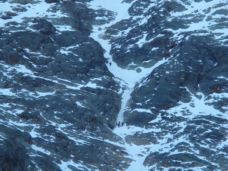 Affollamento sul Couloir Maria Margherita al Palon de la Mare Affollamento sul Couloir Maria Margherita al Palon de la Mare