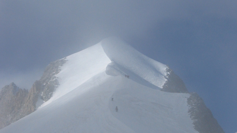il sogno di una stagione: la scala del cielo si concede tra le nubi il sogno di una stagione: la scala del cielo si concede tra le nubi
