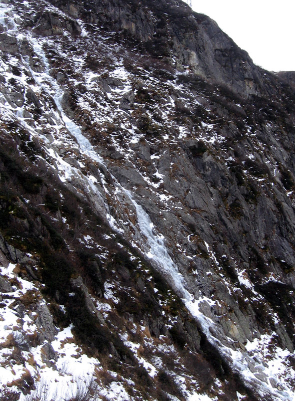 Castellaccio, cascata senza nome Castellaccio, cascata senza nome