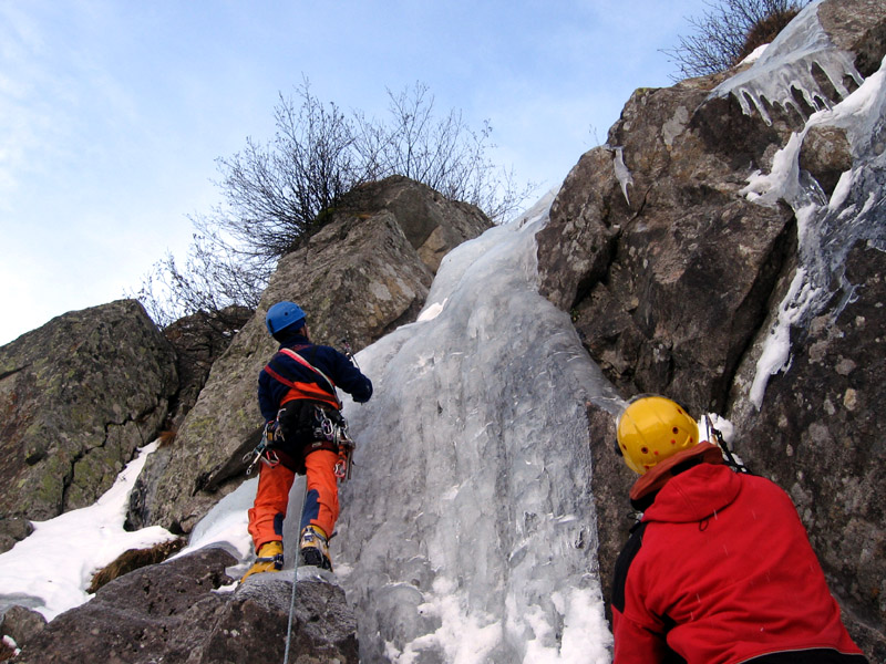 Castellaccio, cascata senza nome Castellaccio, cascata senza nome